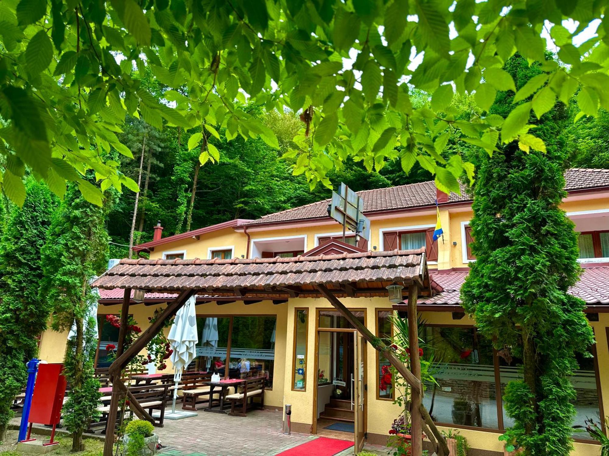Motel Stovrela Cazin Buitenkant foto